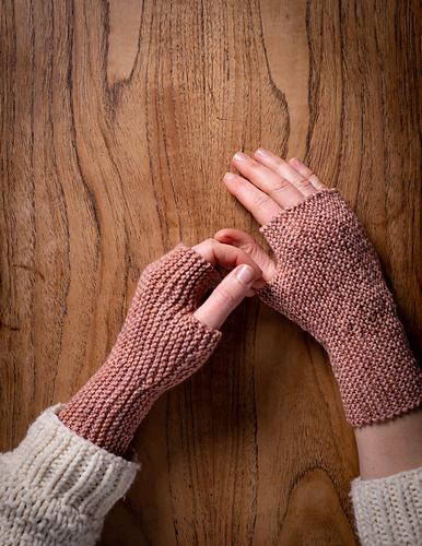 Garter Stitch Mitts photo 8