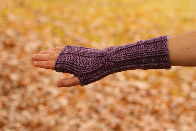 Nejiri wrist warmers