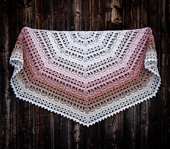 Ravelry: Cecilia Shawl Pentagon pattern by Zuzana Francová