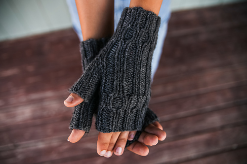 Ezra Fingerless Mitts