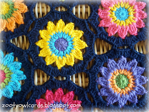 Sunny Flowers Table Runner photo 2